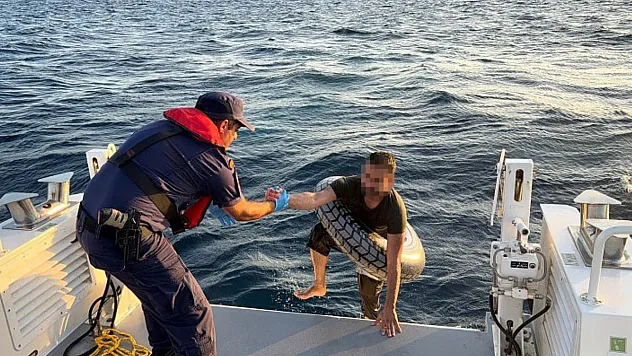 Bodrum Açıklarında Yüzerek Yunanistan'a Geçmeye Çalışan Göçmen Yakalandı