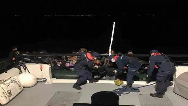 BODRUM'DA 30 DÜZENSİZ GÖÇMEN YAKALANDI