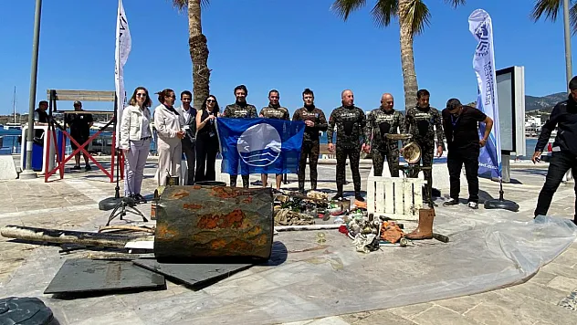 Bodrum'da dalgıçlar denizden 250 kilogram atık çıkardı