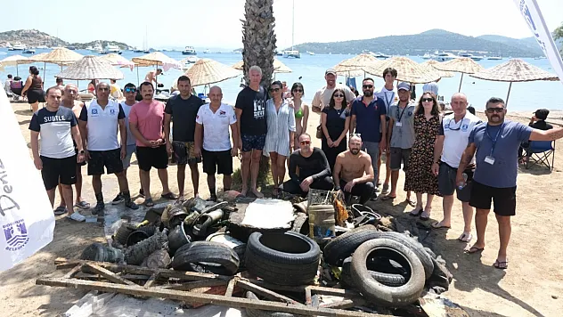 Bodrum'da Deniz Dibinden 650 Kilogram Atık Çıkarıldı