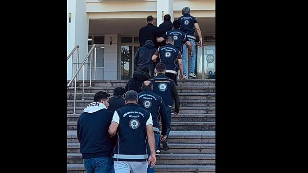 Bodrum'da göçmen kaçakçılığı iddiasıyla 6 zanlı tutuklandı