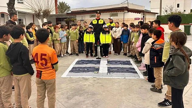 Bodrum'da öğrencilere uygulamalı trafik eğitimi