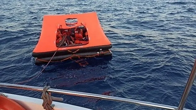 Bodrum'da ölüme terk edilen 27 göçmen kurtarıldı