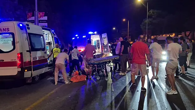 Bodrum'da taksi ile motosikletin çarpışması sonucu 2 kişi öldü