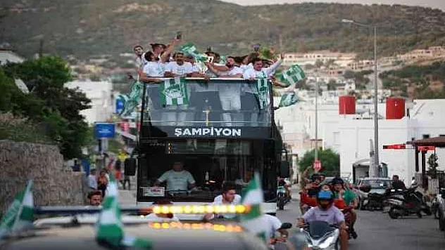 Bodrum sokakları yeşil-beyaz oldu