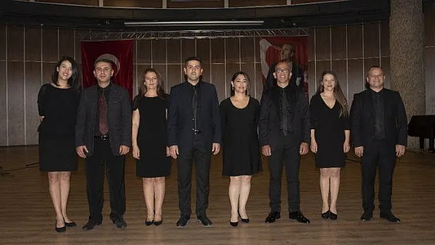 Bodrumlu öğretmenlerden profesyonel sanatçılara taş çıkartacak klip