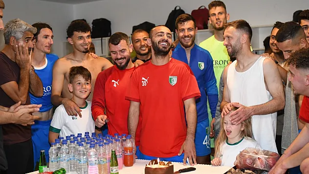 Bodrumspor'lu Eren Albayrak'ın doğum günü kutlandı