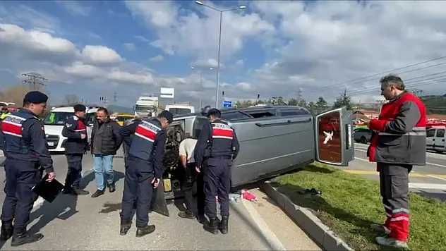 Bolu'da D-100'de feci kaza: 6'sı çocuk 9 kişi yaralandı