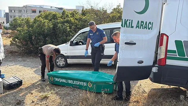 Boş arazide bir kişi ölü bulundu