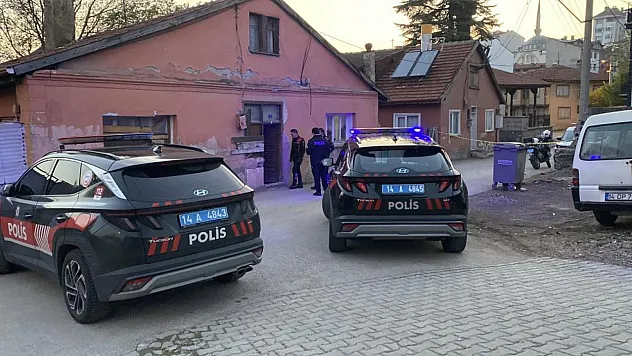Boşanma aşamasındaki eşinin evine tabancayla ateş açtı