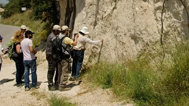 Bu volkan halen aktif olduğu yönünde belirtiler taşıyor