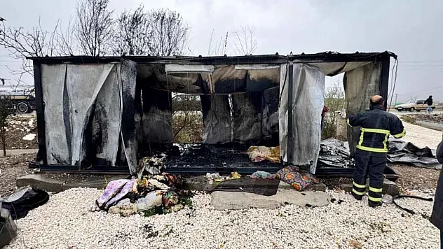 Burdur'da baraka yangını: Yaşlı kadın hayatını kaybetti