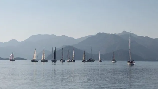 Burhanettin Tekdağ Yıl Sonu Kupası yat yarışlarının ilk günü rüzgarsız bitti