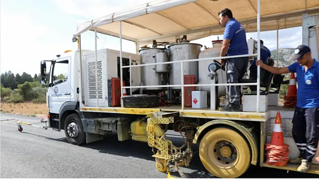 Büyükşehir Bodrum'un yollarını güvenli hale getiriyor