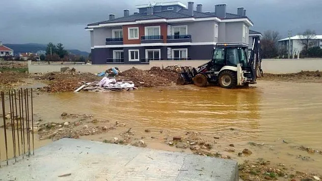 Büyükşehirden su baskınlarına anında müdahale