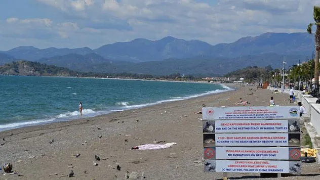 Çalış sahil kumu temizleniyor