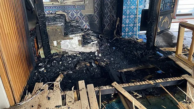 Camide yangın çıktı