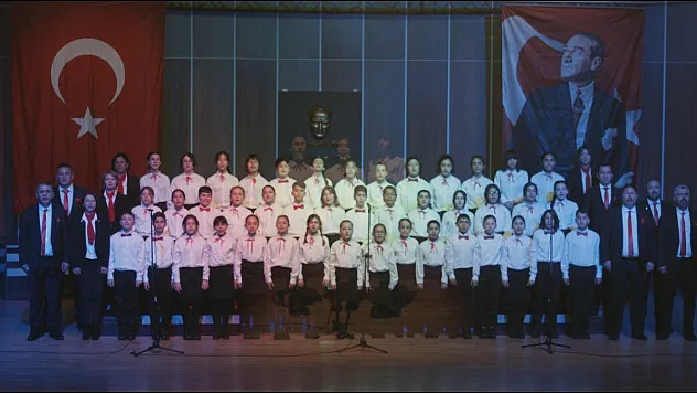 Çanakkale Şehitleri için besteledikleri marşı seslendirdiler