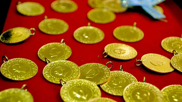  ÇEYREK VE GRAM ALTIN FİYATLARI EŞİĞİ GEÇTİ!