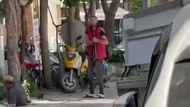Cezaevinden çıkıp husumetlisini yaraladı, polis gelene kadar başında bekledi