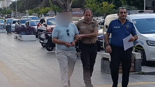 Cinayetten aranan şahıs ölen kişiye ait ehliyetle otel servis şoförlüğü yaparken yakalandı