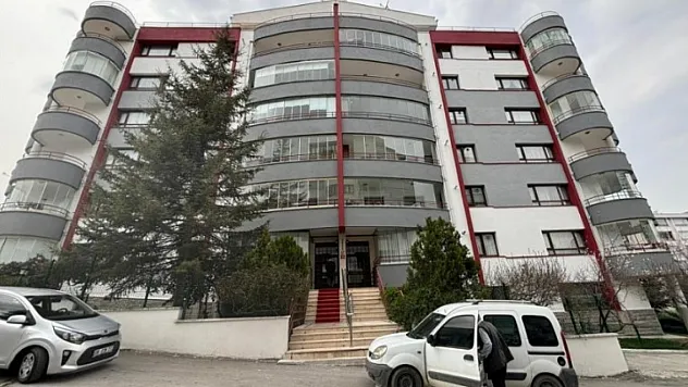 Cinnet geçiren koca, karısını öldürdü, oğlunu ağır yaraladı, intihar etti