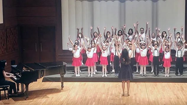 Çocuk Korosu Uluslararası korolar festivaline katıldı