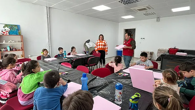 Çocukların Sanatsal Gelişimlerine Katkıda Bulunuluyor