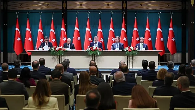 Cumhurbaşkanı Yardımcısı Yılmaz: 'Enflasyon oranının yıl sonunda yüzde 28,4 olmasını bekliyoruz'
