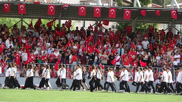 Cumhuriyet'in 100. yılı törenlerle kutlandı