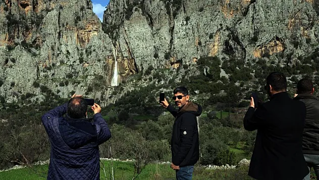 Dalaman'daki 'Su Uçkun Şelalesi' Doğaseverlerin Yeni Gözdesi Oldu