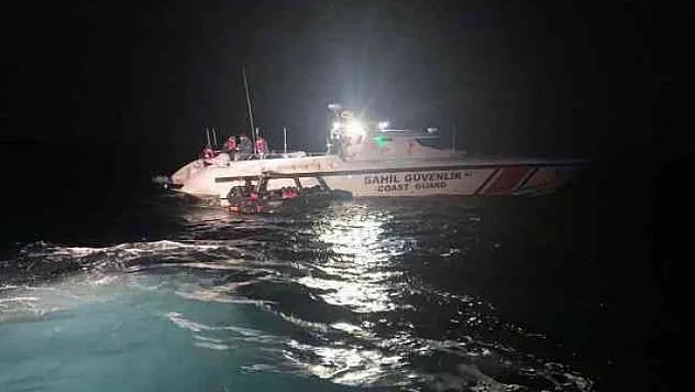 DATÇA'DA 40 DÜZENSİZ GÖÇMEN KURTARILDI