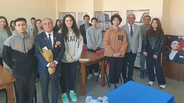 Datça'da Gaziler Gençlik Yılı kapsamında öğrencilerle buluştu