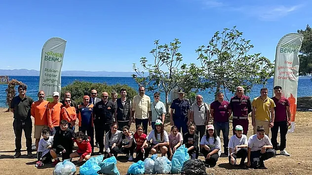 Datça'da 'Orman Benim' etkinliğiyle çevre temizliği yapıldı