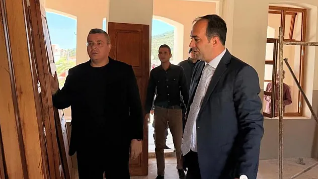Datça Kaymakamı Atıcı, Çeşme İlkokulu'nda incelemelerde bulundu