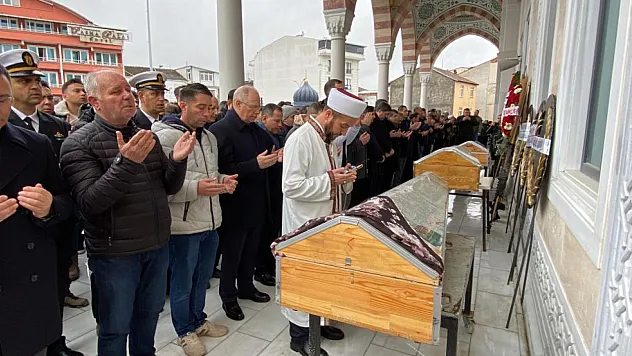 Dede ile torunu aynı günde ölmesi aileyi yasa boğdu