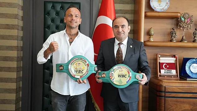 'Demir Yumruk' Şükrü Altay'dan Başkan Akdenizli'ye Ziyaret