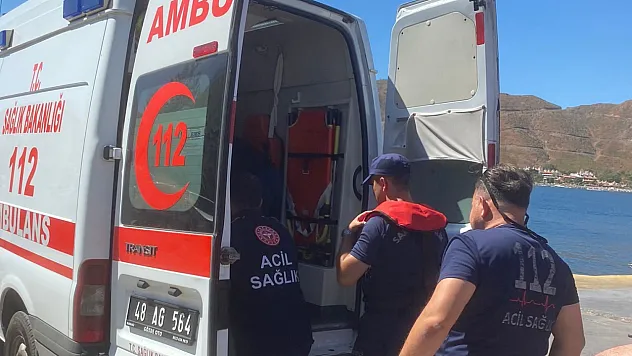 Denizde boğulma tehlikesi geçiren şahıs, hayatını kaybetti