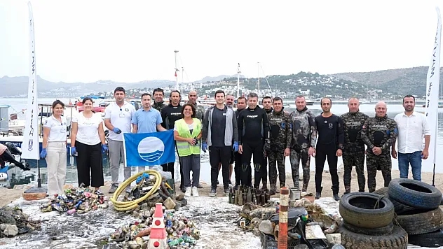 Denizden 2,5 Ton Çöp Çıktı