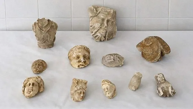 Denizli'de Roma dönemine ait heykel parçalarıyla yakalanan 5 şüpheli gözaltına alındı