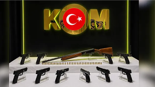 Denizli'de silah kaçakçılığı operasyonunda 3 kişi tutuklandı