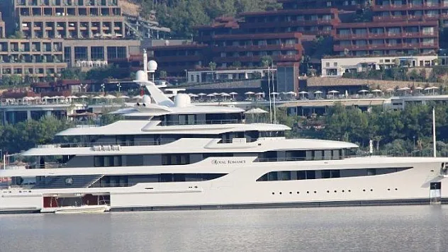 Dev yat marinaya sığmadı