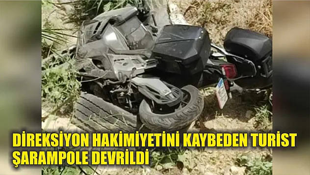 Direksiyon hakimiyetini kaybeden turist şarampole devrildi