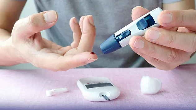Diyabet, vücuttaki birçok organı etkileyebilen multisistemik bir hastalık