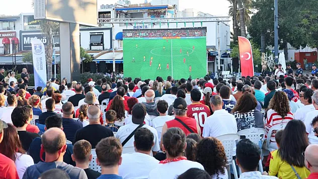Dünya Kupası heyecanı Bodrum Meydanı'na taşındı