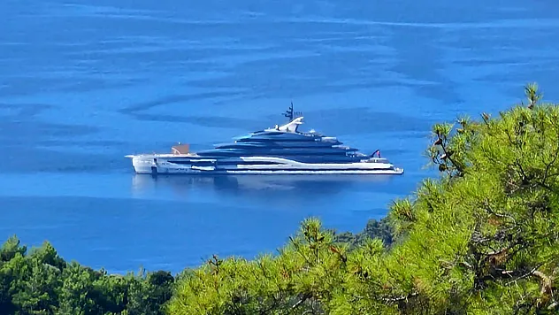 Dünyanın Dev Mega Yatlarından 'Deep Blue' Göcek Koylarına Demir Attı