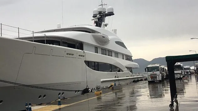 Dünyanın en Lüks devasa yatlarından  'Amatasia' Marmaris'e demir attı