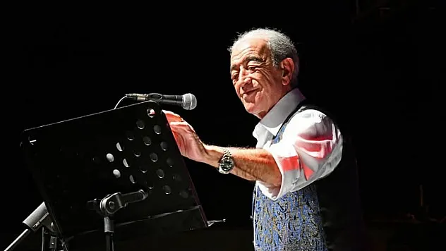 Edip Akbayram geçirdiği kaza sonrası yoğun bakıma alındı! Durumu kritik..