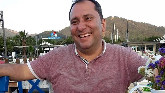 Emlakçı, başından silahla vurulmuş halde bulundu