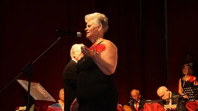 En güzel aşk şarkılarını seslendirdiler